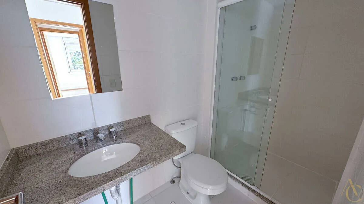 Unfurnished apartment with 3 bedrooms and balcony grill — photo 11