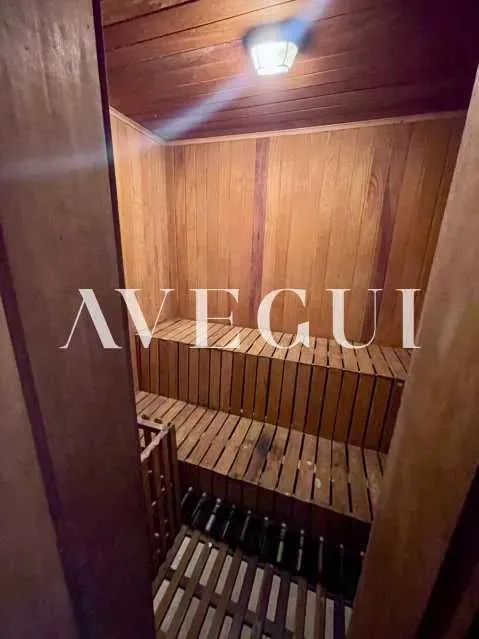 Triplex penthouse with 5 bedrooms and 5 bathrooms — photo 16