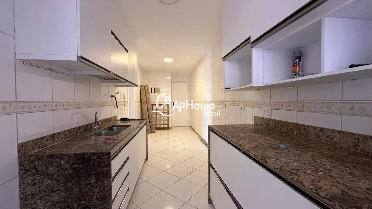 Apartment with 4 bedrooms and a glassed-in balcony — photo 2