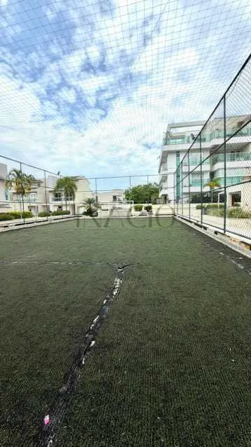 Furnished 4-bedroom apartment with enclosed balcony — photo 21