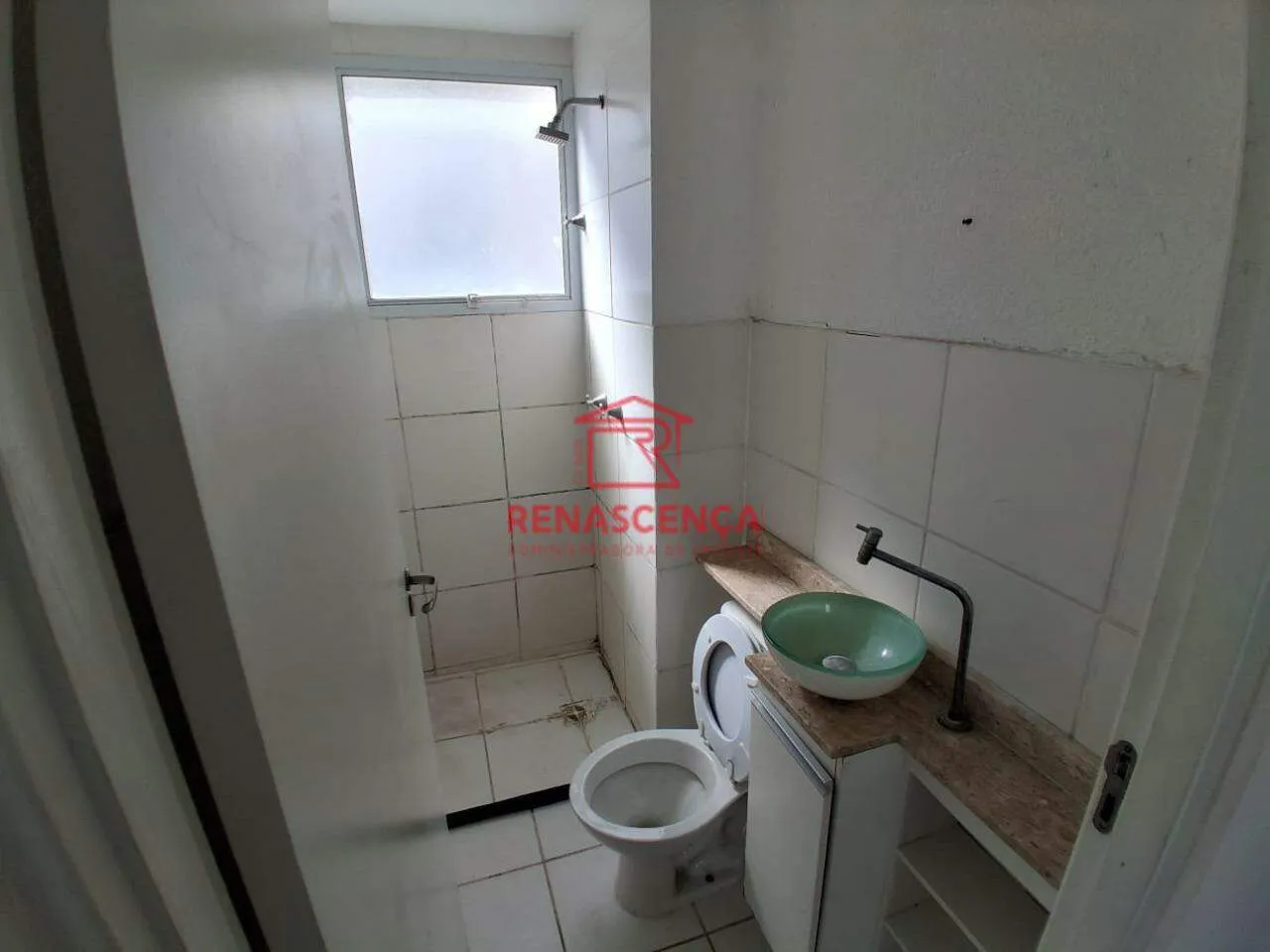 Apartment with closed kitchen and a gas stove — photo 5