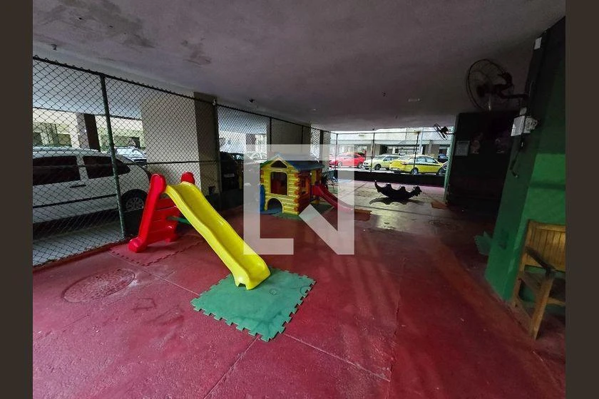 Furnished apartment with 2 bedrooms and 102 m² — photo 35