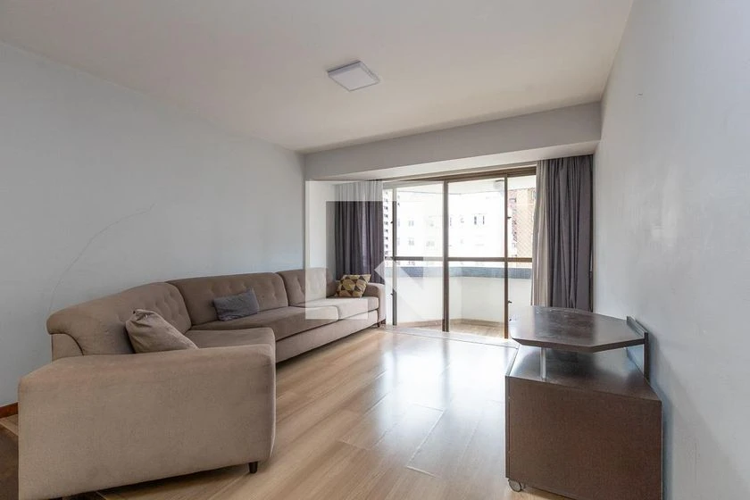 4-bedroom apartment with pets allowed