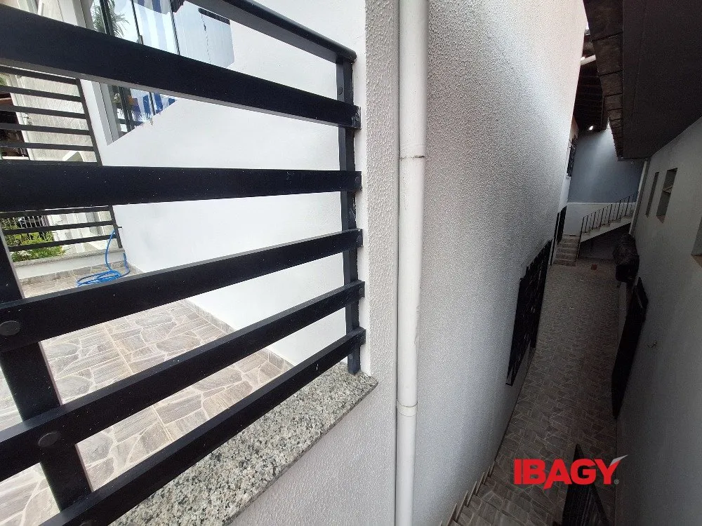 Washing machine in a 2-bedroom house, 121 m² — photo 10