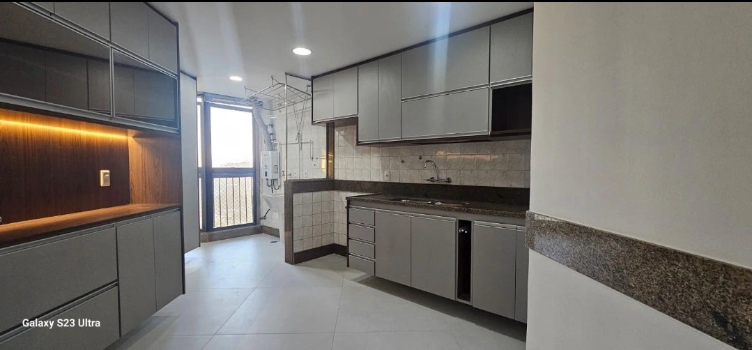 150 m² apartment with 3 en-suite bedrooms and 2 parking — photo 2