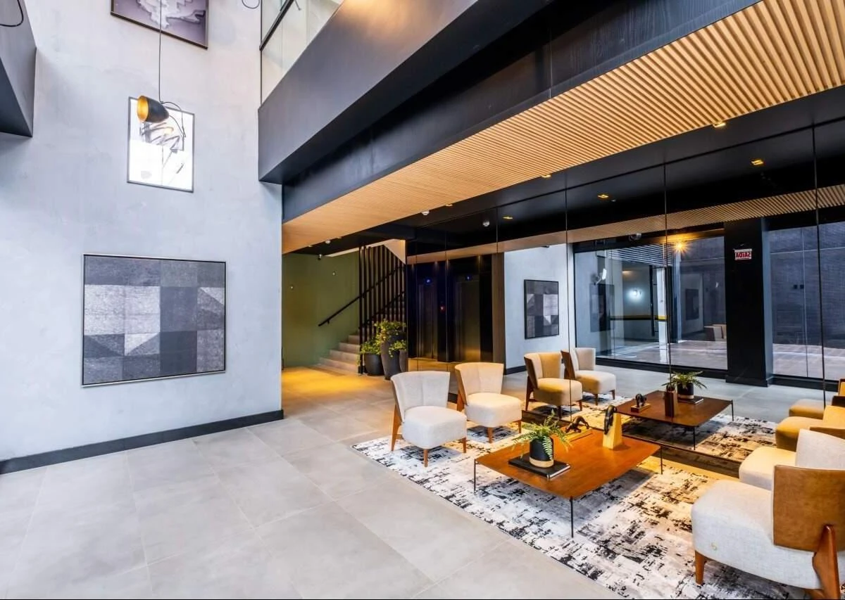 Furnished apartment, 68 m², with a grill on the balcony — photo 19