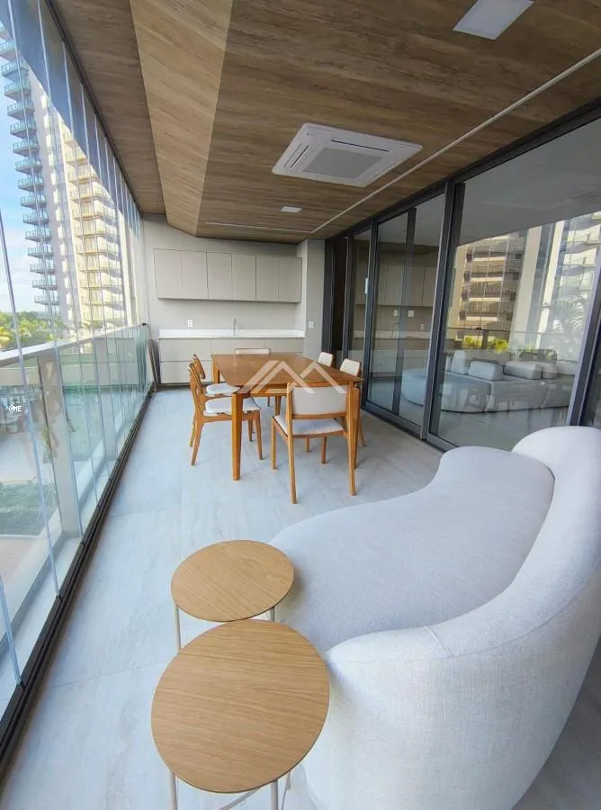 4-bedroom unfurnished apartment with glassed balcony — photo 5