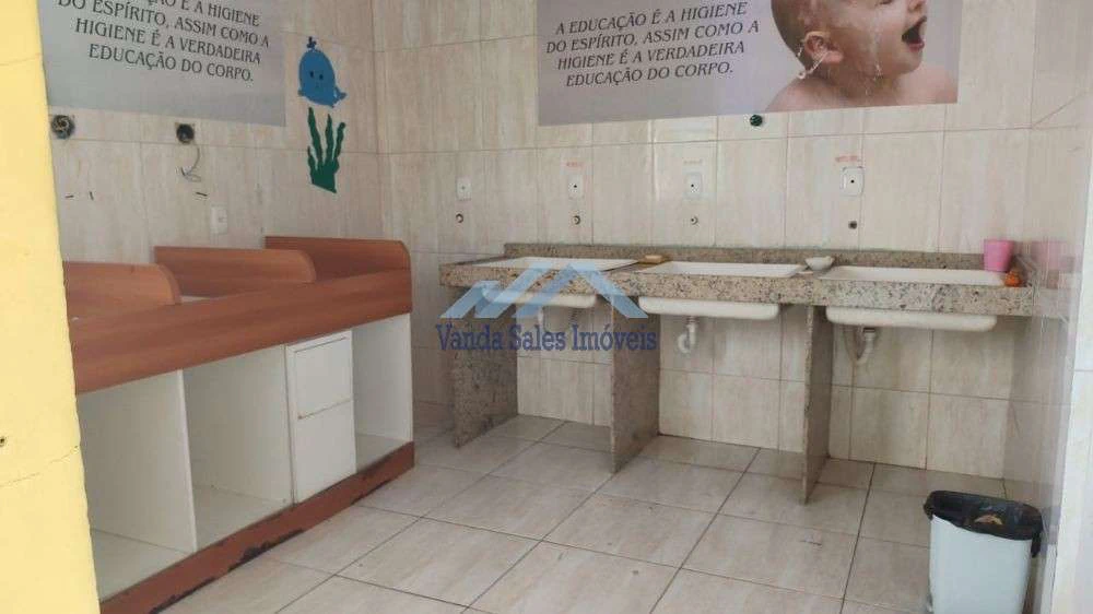Casa de 4 quartos com 540 m² e varanda — photo 10