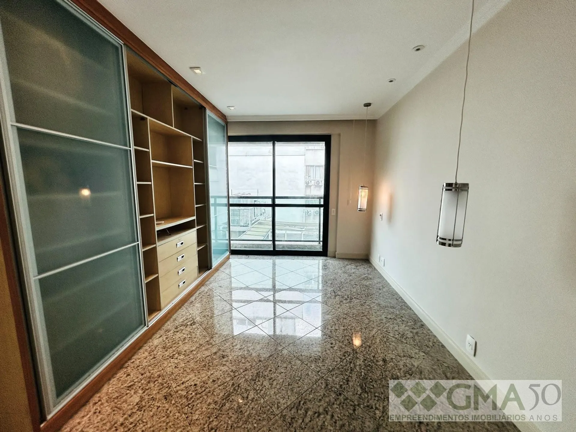 Apartment, 175 m², with a glass-enclosed balcony — photo 13