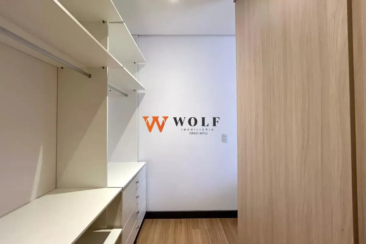 Furnished studio with open-plan kitchen, 1 parking spot — photo 11