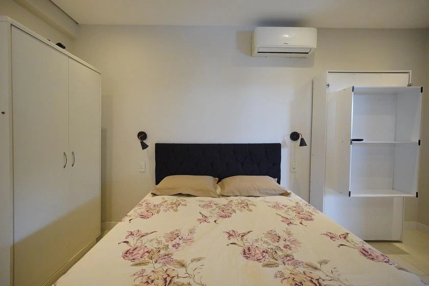 Kitnet mobiliada com varanda, studio com 1 quarto — photo 3