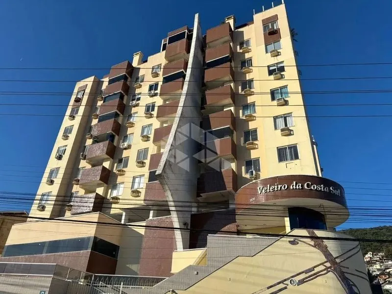 2-bedroom apartment in a building with a gym — photo 22