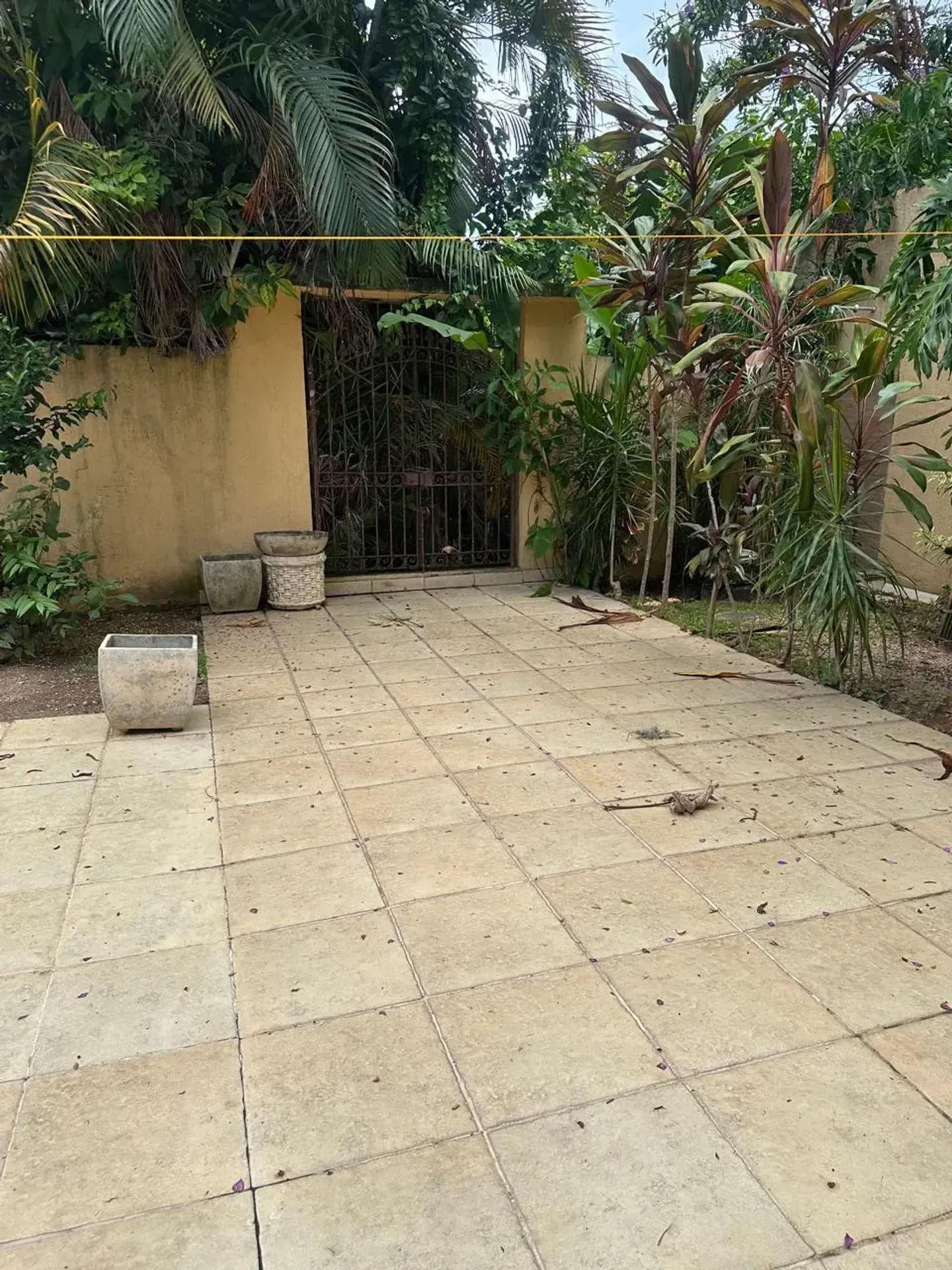 Duplex house with a shared open-air pool — photo 9