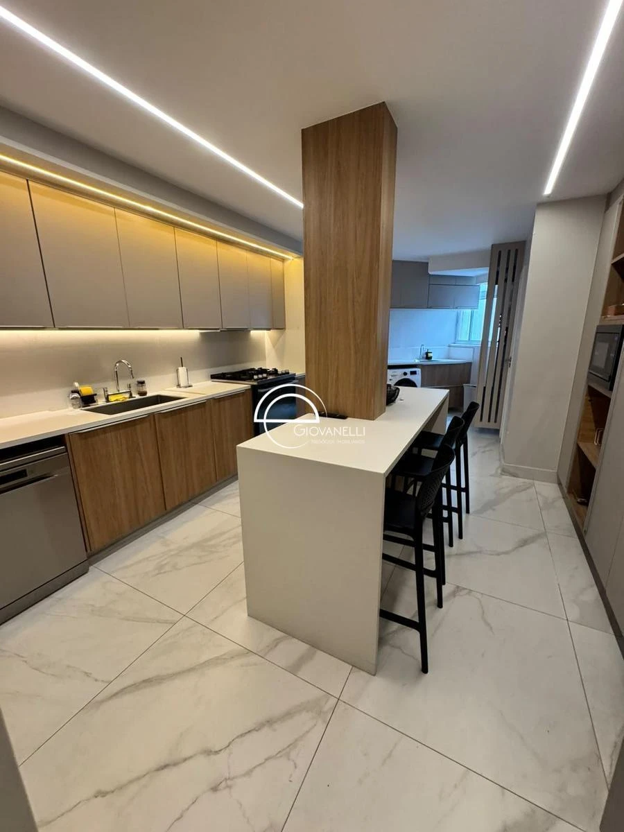 Apartamento mobiliado, 200 m², com janelas do piso ao teto — photo 25