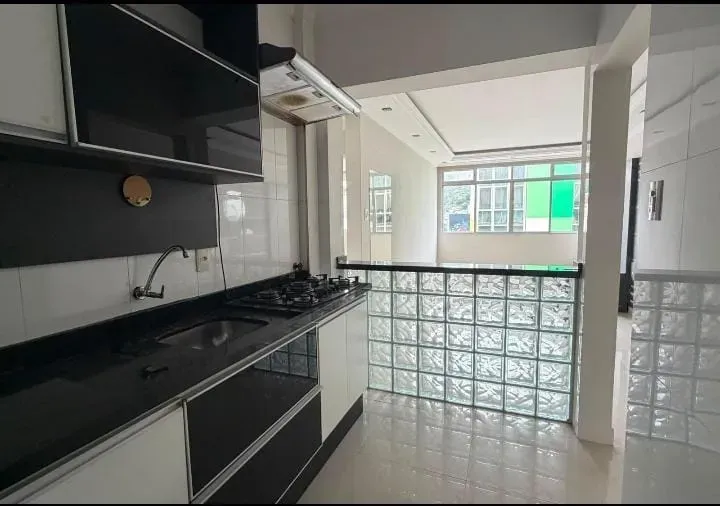 Apartamento de 2 quartos no 9º andar, sem vaga