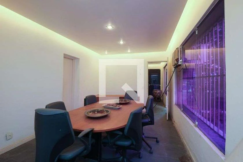 Rental house with 10 bedrooms and a separate kitchen — photo 8