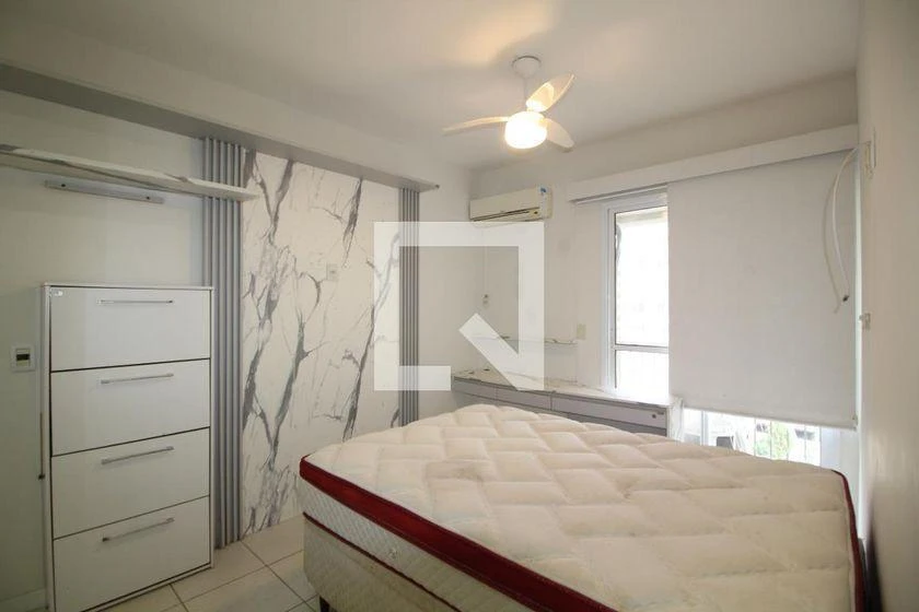2-bedroom apartment with en-suite and glass balcony — photo 18