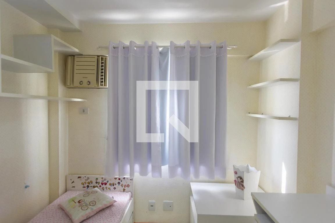 Balcony with a grill in a 2-bedroom apartment, 68 m² — photo 45