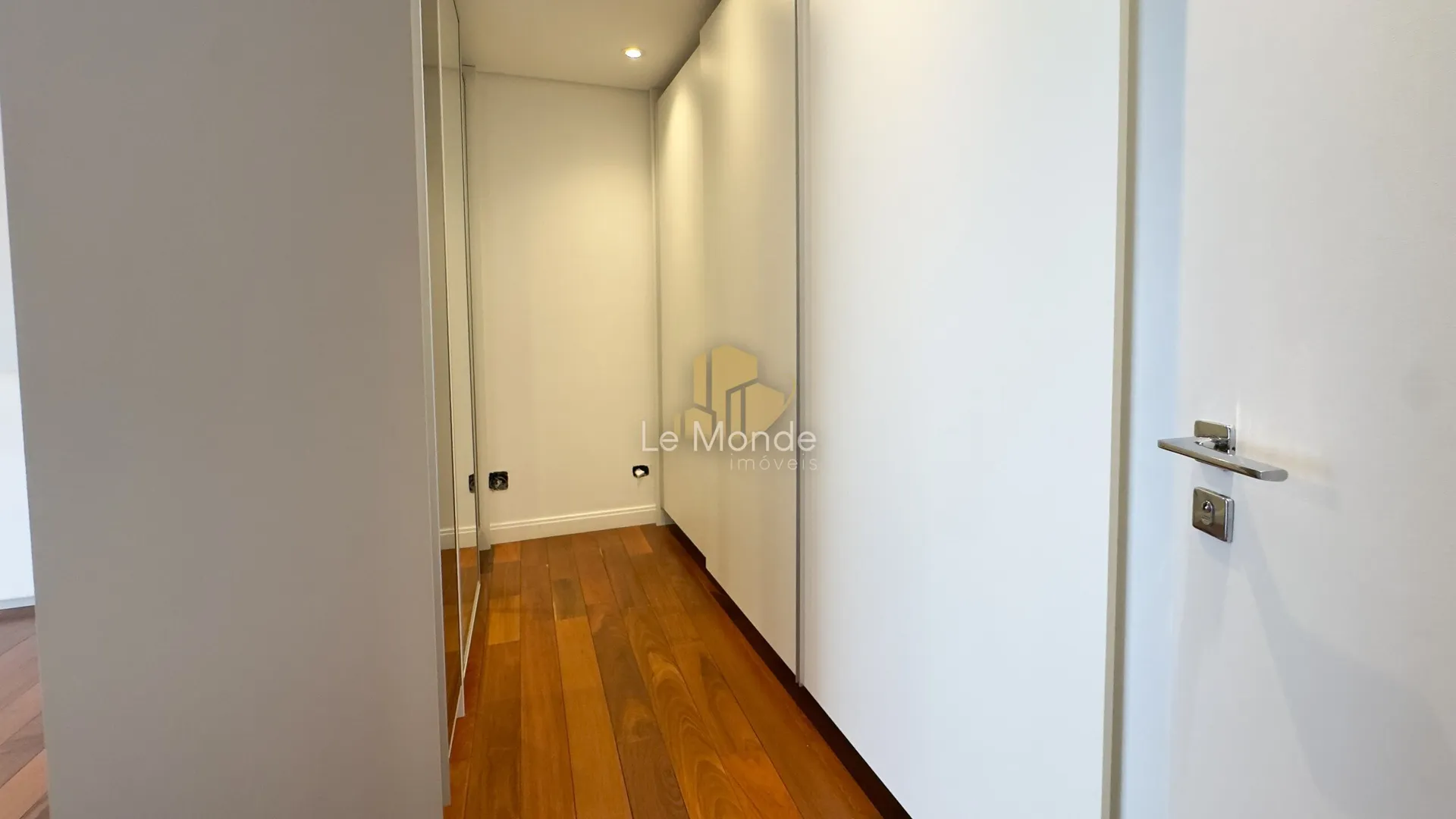 Duplex apartment with 3 bedrooms and 156 m² — photo 39