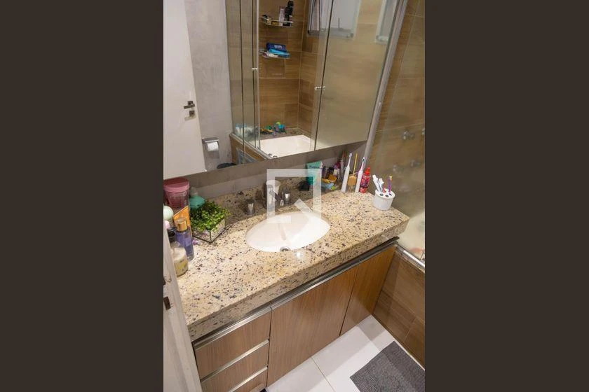 3-bedroom apartment with a bathtub — photo 18