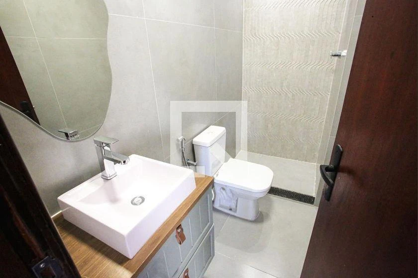 3-bedroom apartment in a building with a gym — photo 20