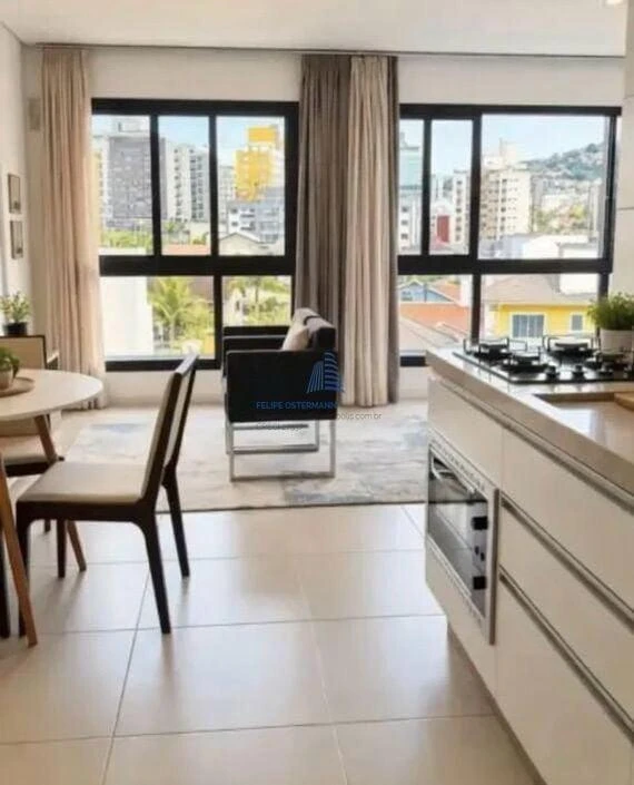 Furnished studio, 38 m², with floor-to-ceiling windows