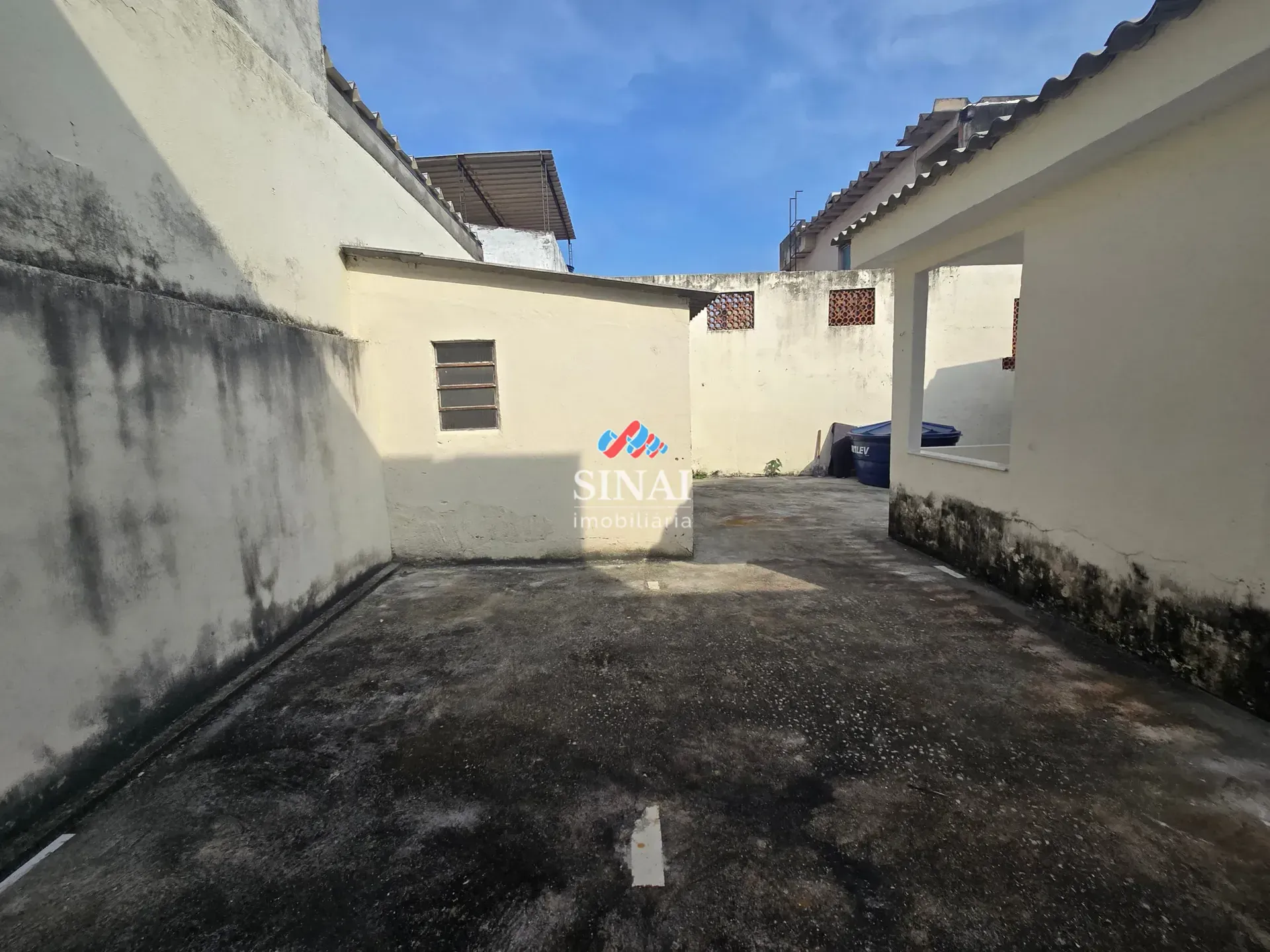 House with 3 bedrooms and 1 bathroom plus 1 parking space — photo 32
