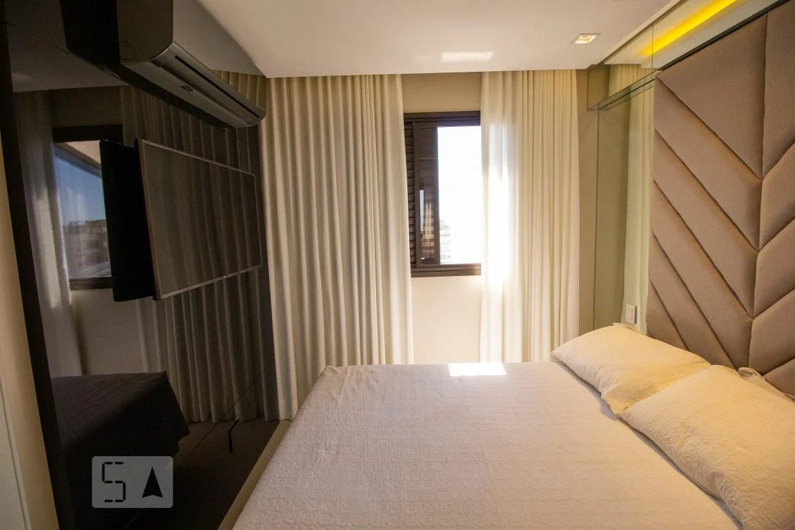 Apartamento de 4 quartos com janelas do piso ao teto, Centro — photo 31
