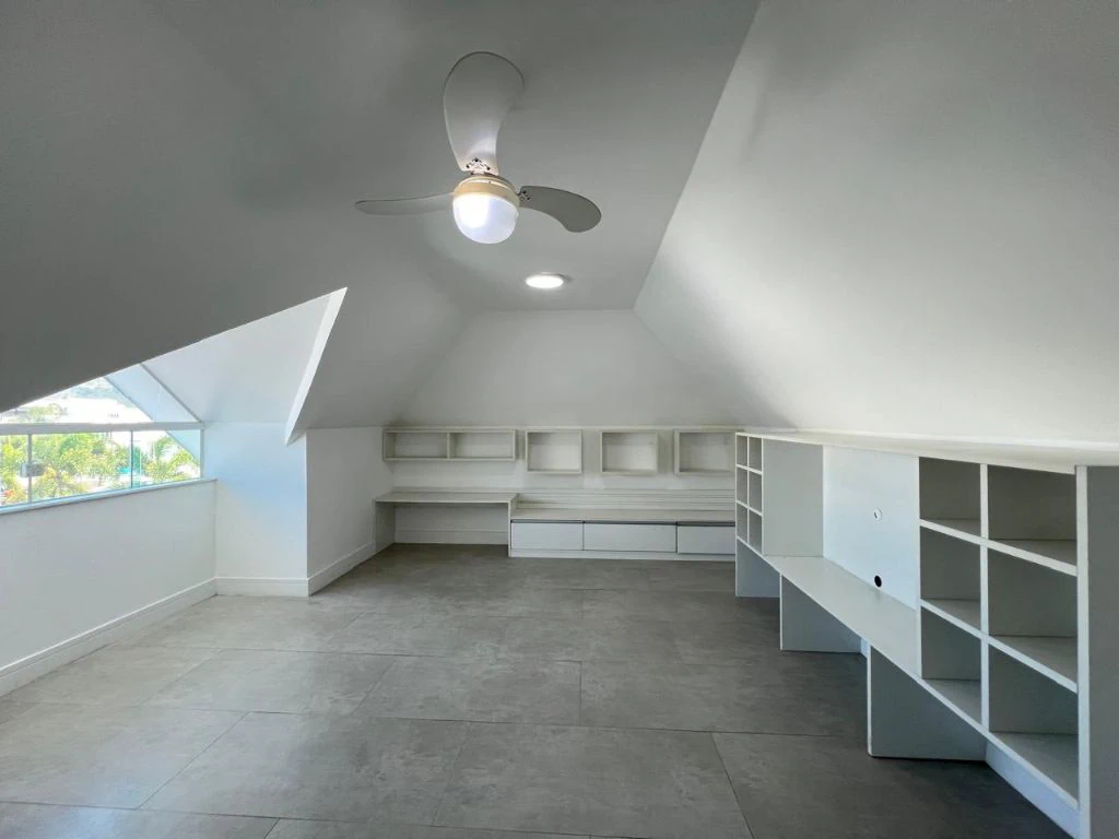 Furnished triplex home with 4 en-suites and 4 parking — photo 5