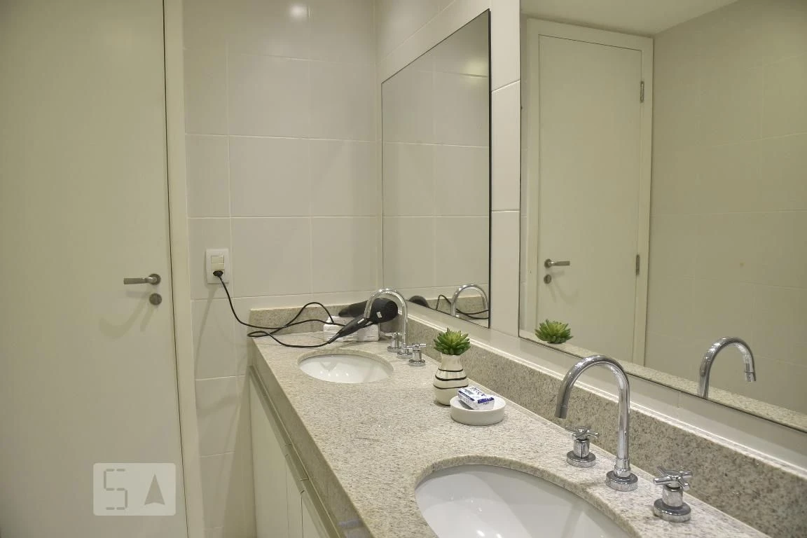 Apartamento mobiliado com 5 quartos e 2 suítes — photo 85
