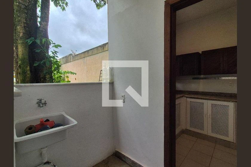 Casa de 3 quartos com 2 vagas e pets permitidos — photo 45