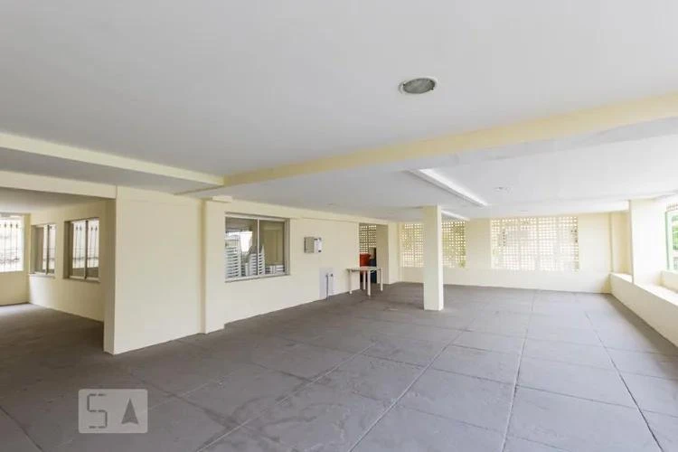 104 m² apartment with 3 bedrooms and a glass shower — photo 8