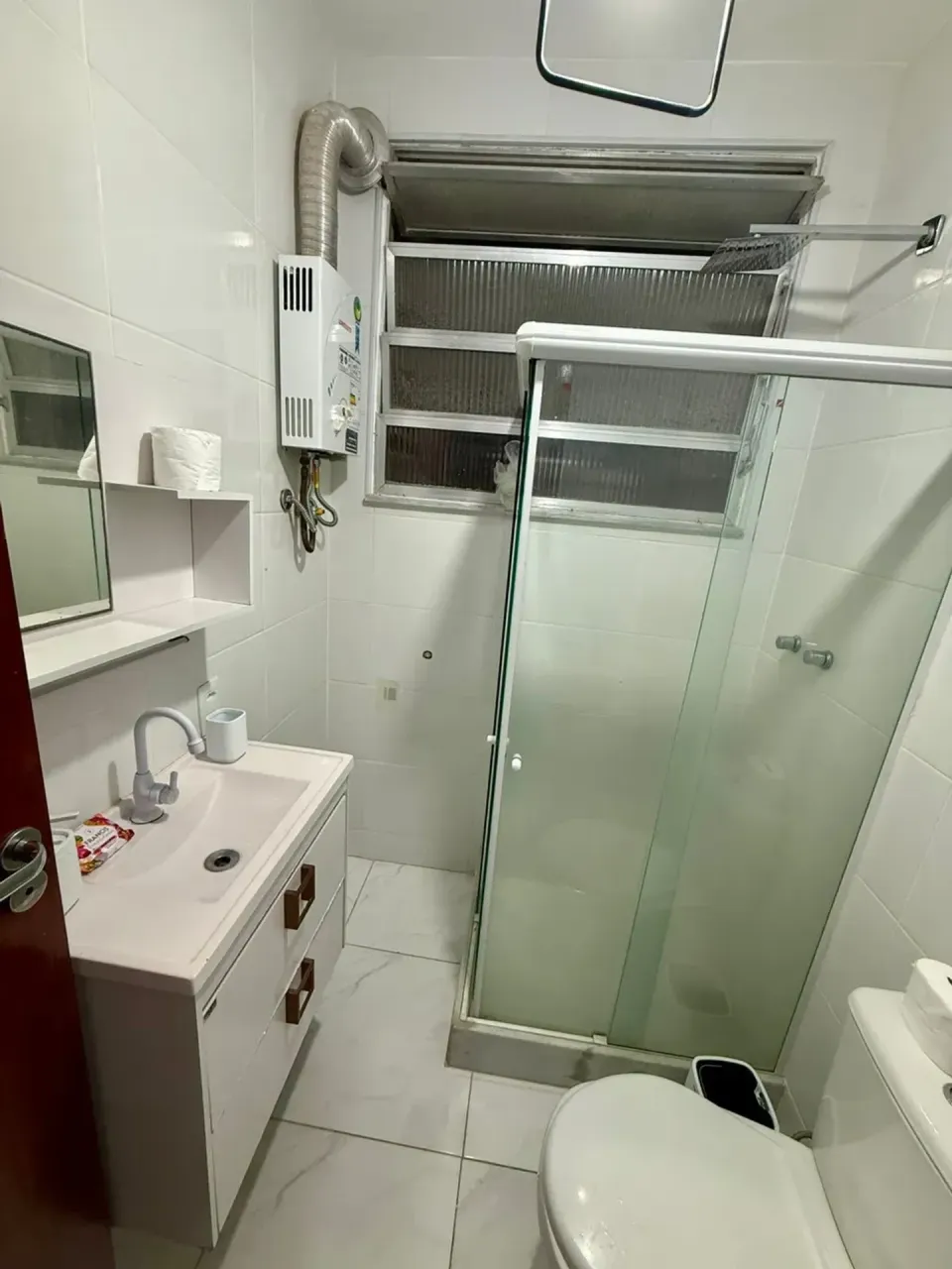 Furnished 1-bedroom apartment with tiled floors — photo 10