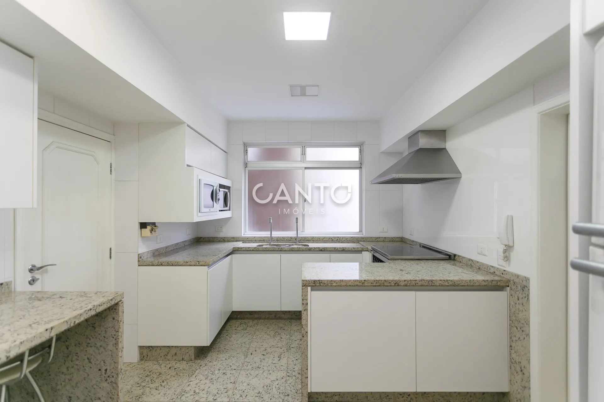 4-bedroom apartment with 3 parking spaces included — photo 14