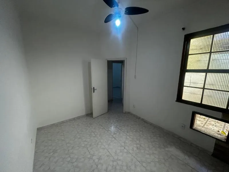 Casa com 3 dormitórios, 1 banheiro e cozinha fechada — photo 11