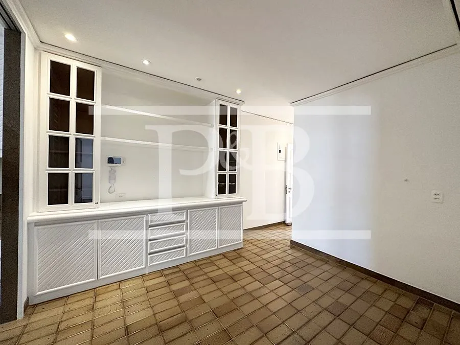 Квартира з 4 спальнями та балконом 410 м² — photo 33