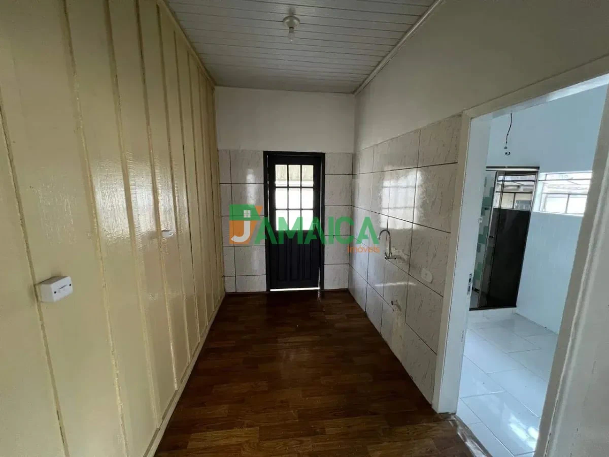 Casa, 80 m², com piso de madeira ou laminado — photo 7