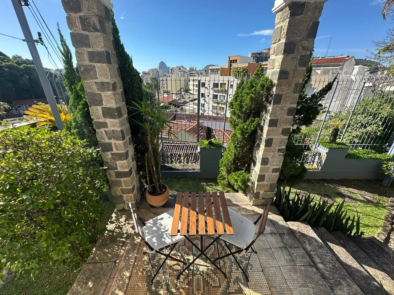 Furnished 800 m² apartment with 4 bedrooms and 4 baths