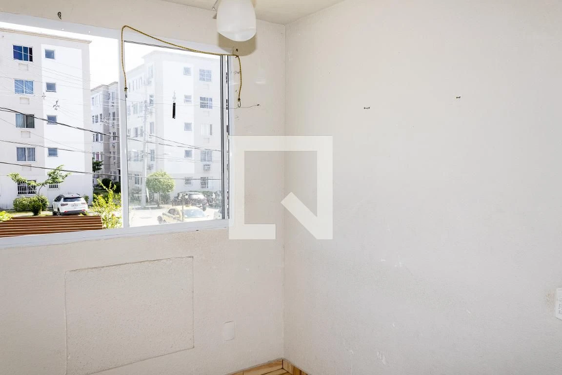 Apartamento com 2 quartos e área de lavanderia — photo 16