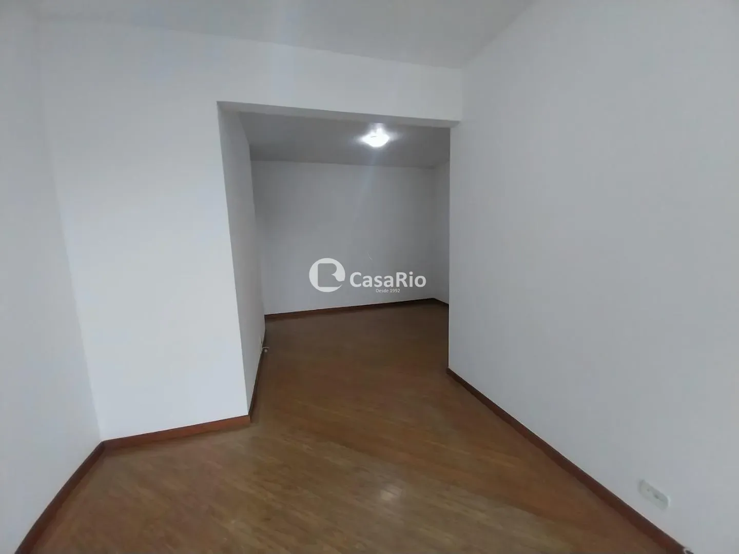 2-bedroom apartment with wood or laminate floors — photo 17