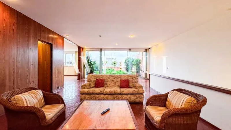 Duplex penthouse with 480 m², 4 bedrooms and 5 baths — photo 23