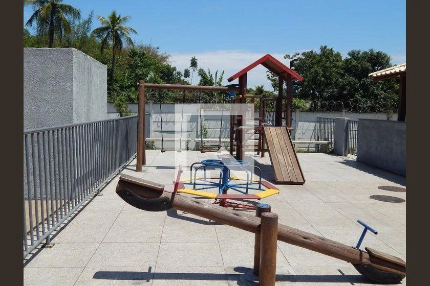 2-bedroom apartment in a building with a pool — photo 18