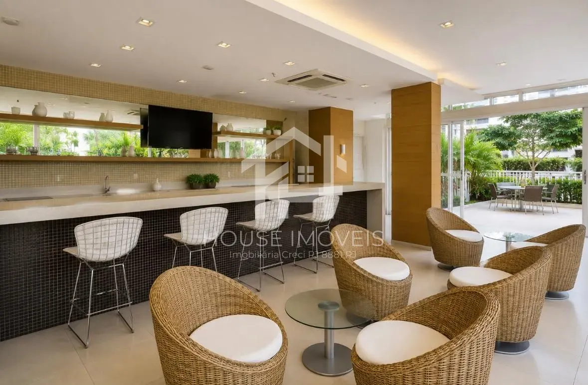 Apartamento com ar-condicionado e varanda envidraçada — photo 29