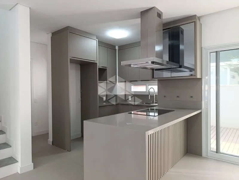House with 4 en-suite bedrooms and 184 m² plus 2 parking