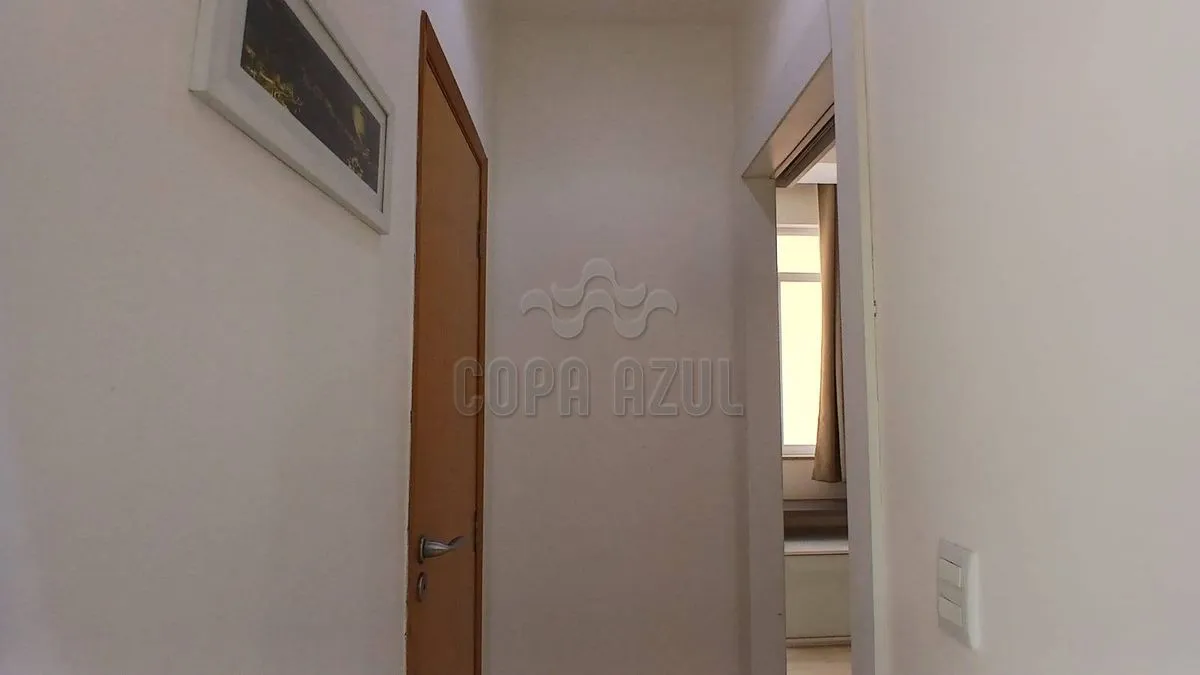 One-bedroom apartment with a mountain view in Rio de Janeiro — photo 35