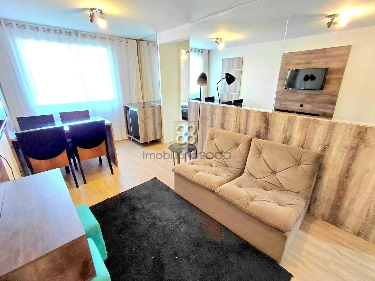 2-bedroom apartment with hardwood floors in the living room — photo 5