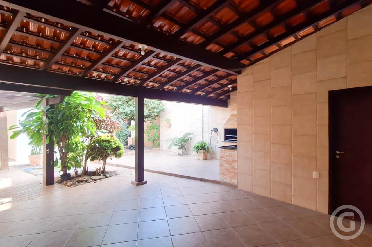 210 m² house with 3 bedrooms and 7 parking spots — photo 8