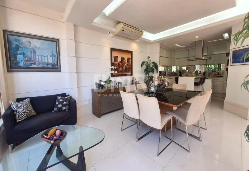 Furnished apartment 267 m² with 3 bedrooms and views — photo 11