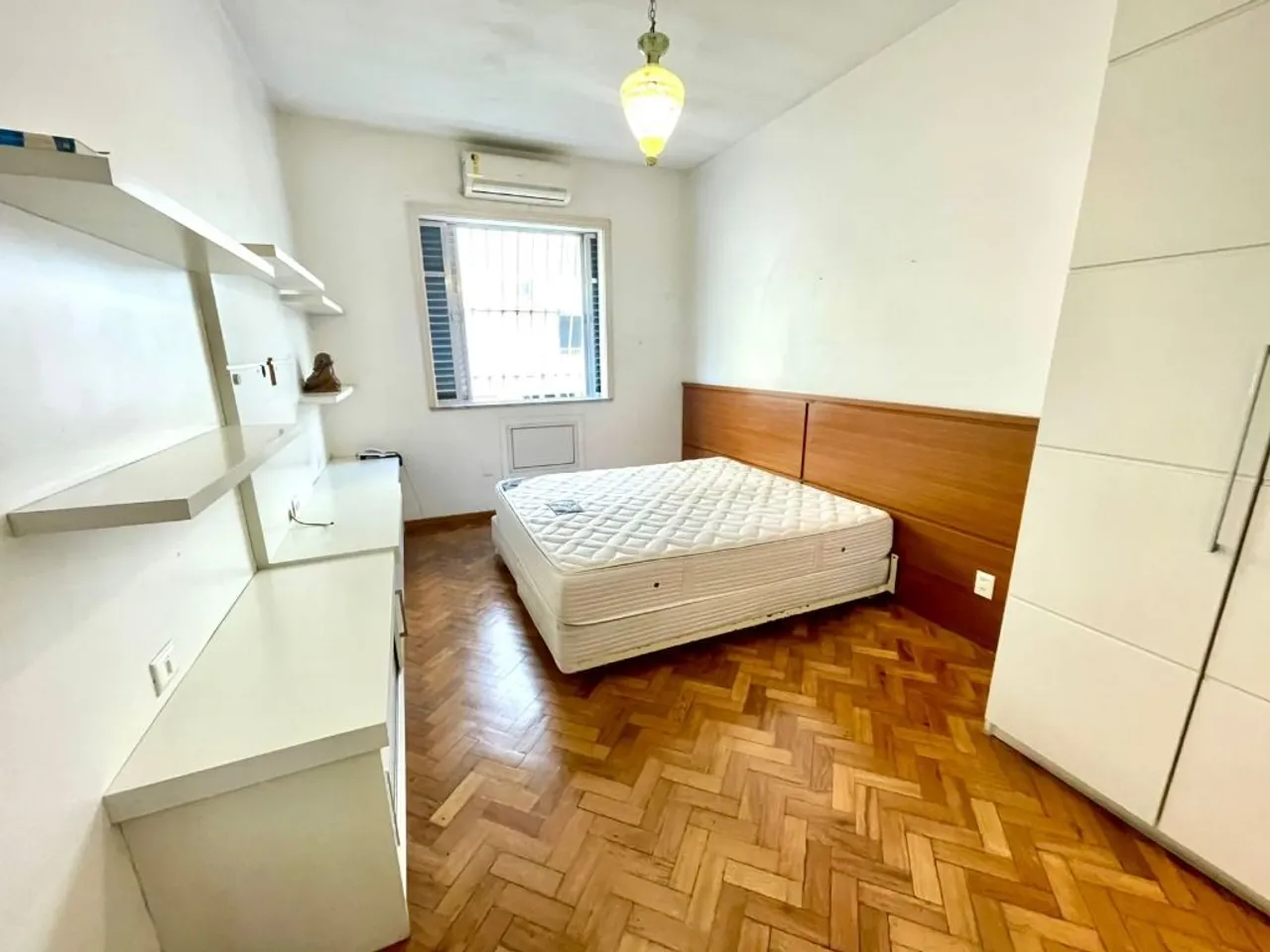 4-bedroom apartment with 300 m² and separate kitchen — photo 6