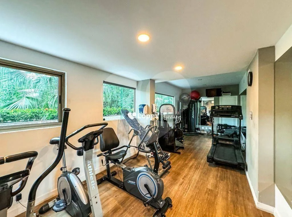158 m² duplex penthouse with 3 bedrooms and 4 bathrooms — photo 37